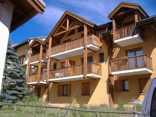 Appartamento Trilocale Fronte Piste A Monginevro Esterno foto