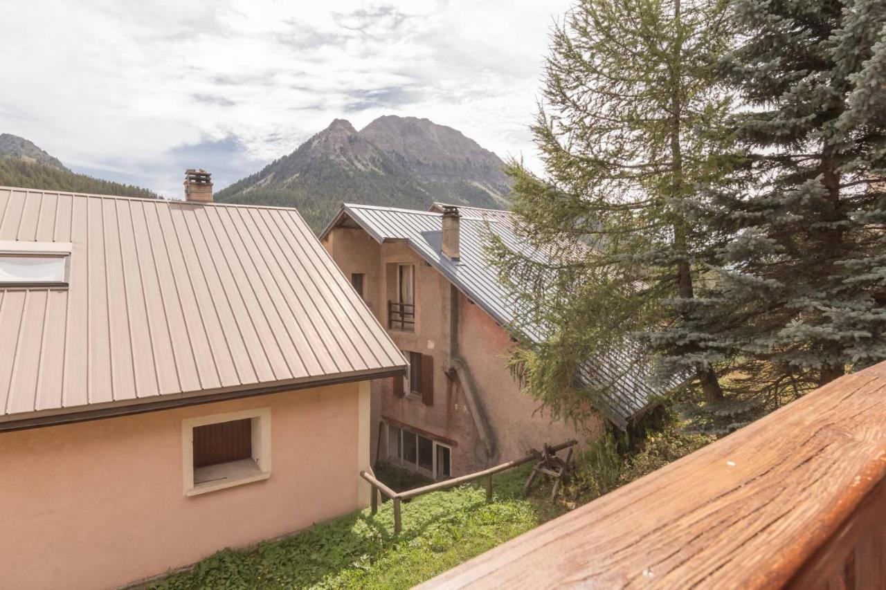 Appartamento Trilocale Fronte Piste A Monginevro Esterno foto
